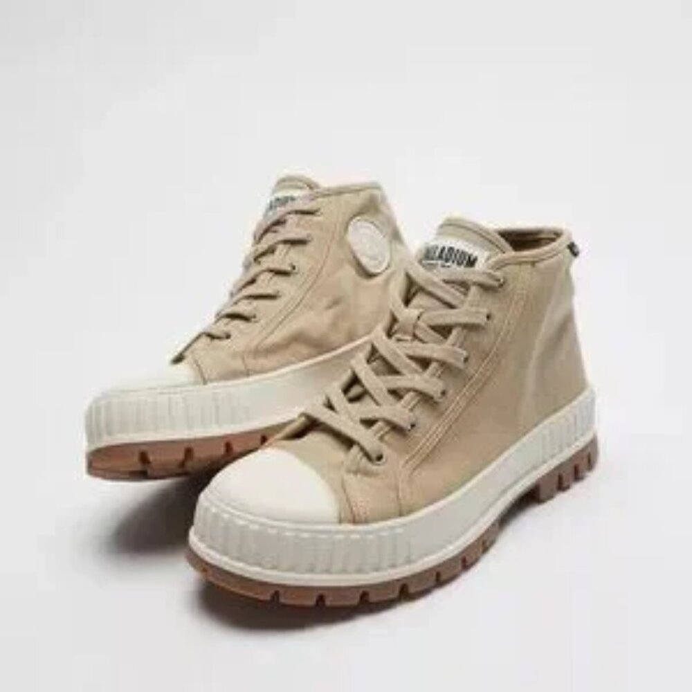 NWT Palladium Pallashock Mid OG boots